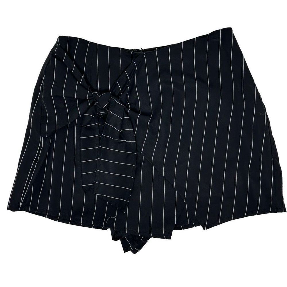 Lovers + Friends Bardot PinStripe Skort, size L